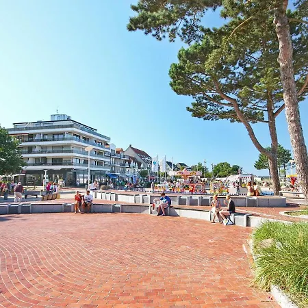 Holiday Strandallee Ix